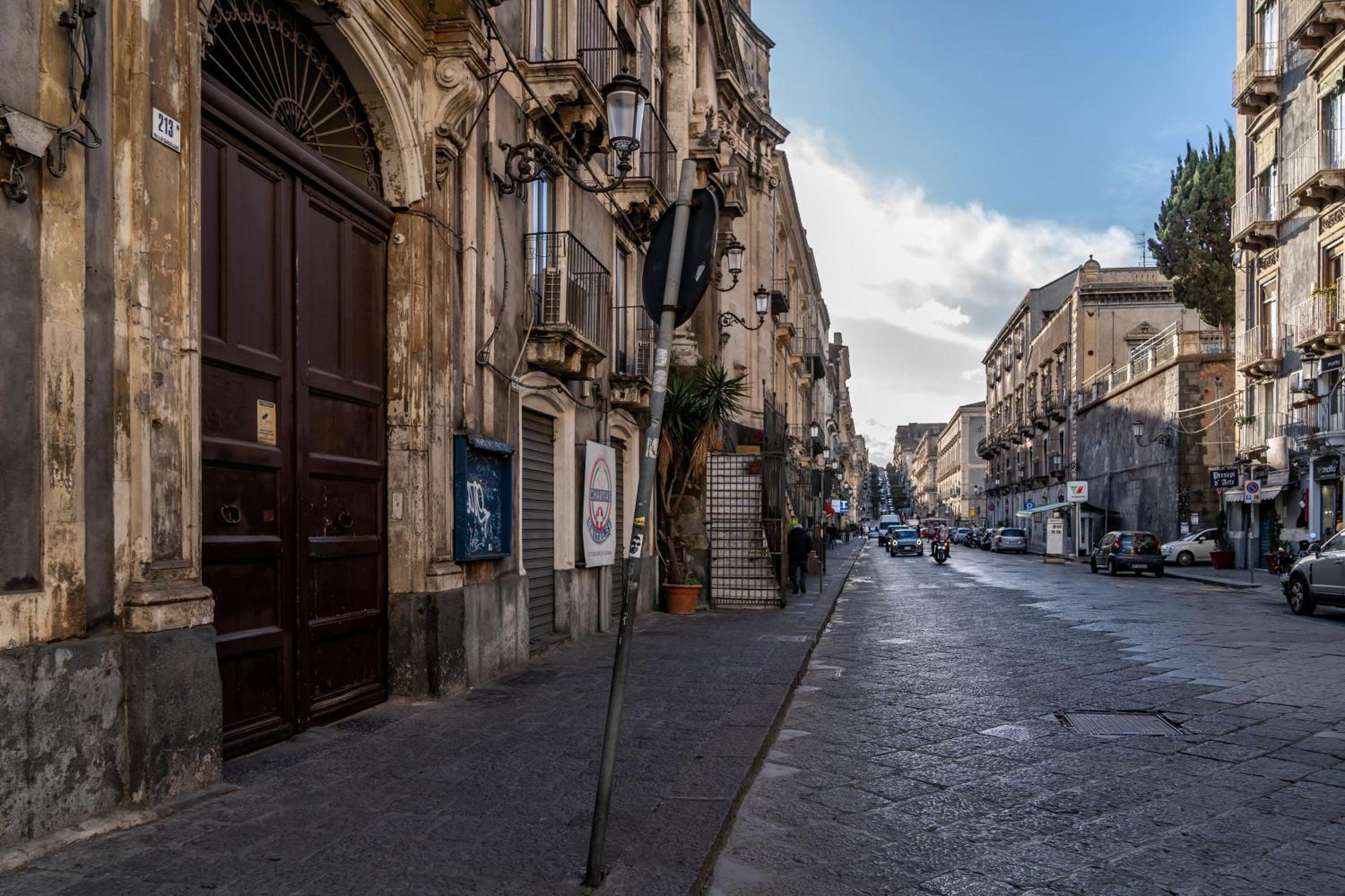 Bellinikatanesuite Catania Bagian luar foto