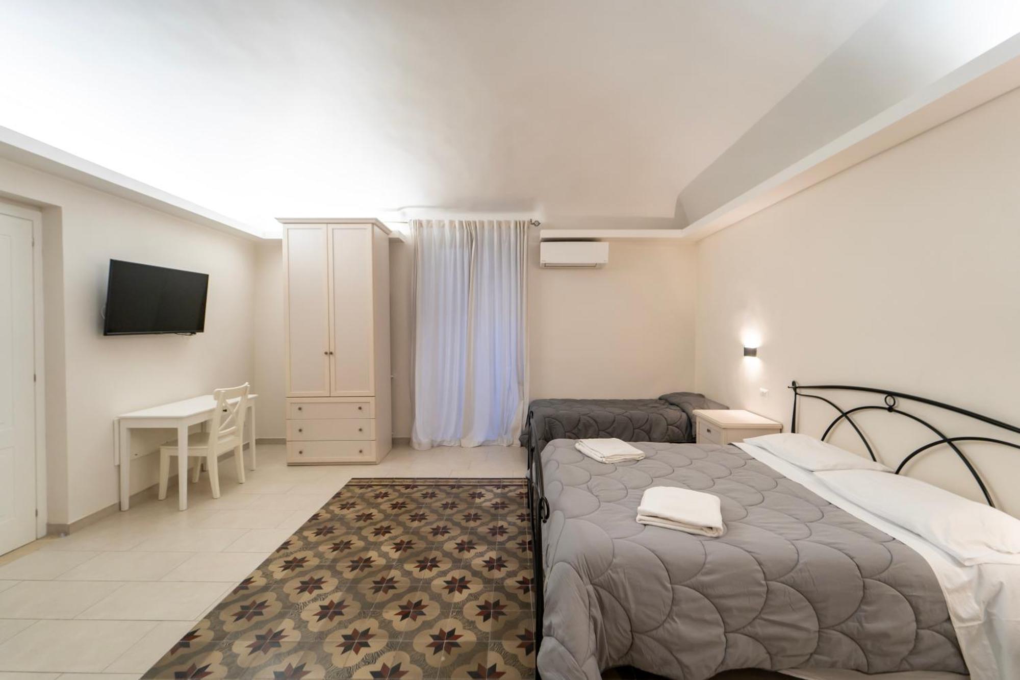 Bellinikatanesuite Catania Bagian luar foto