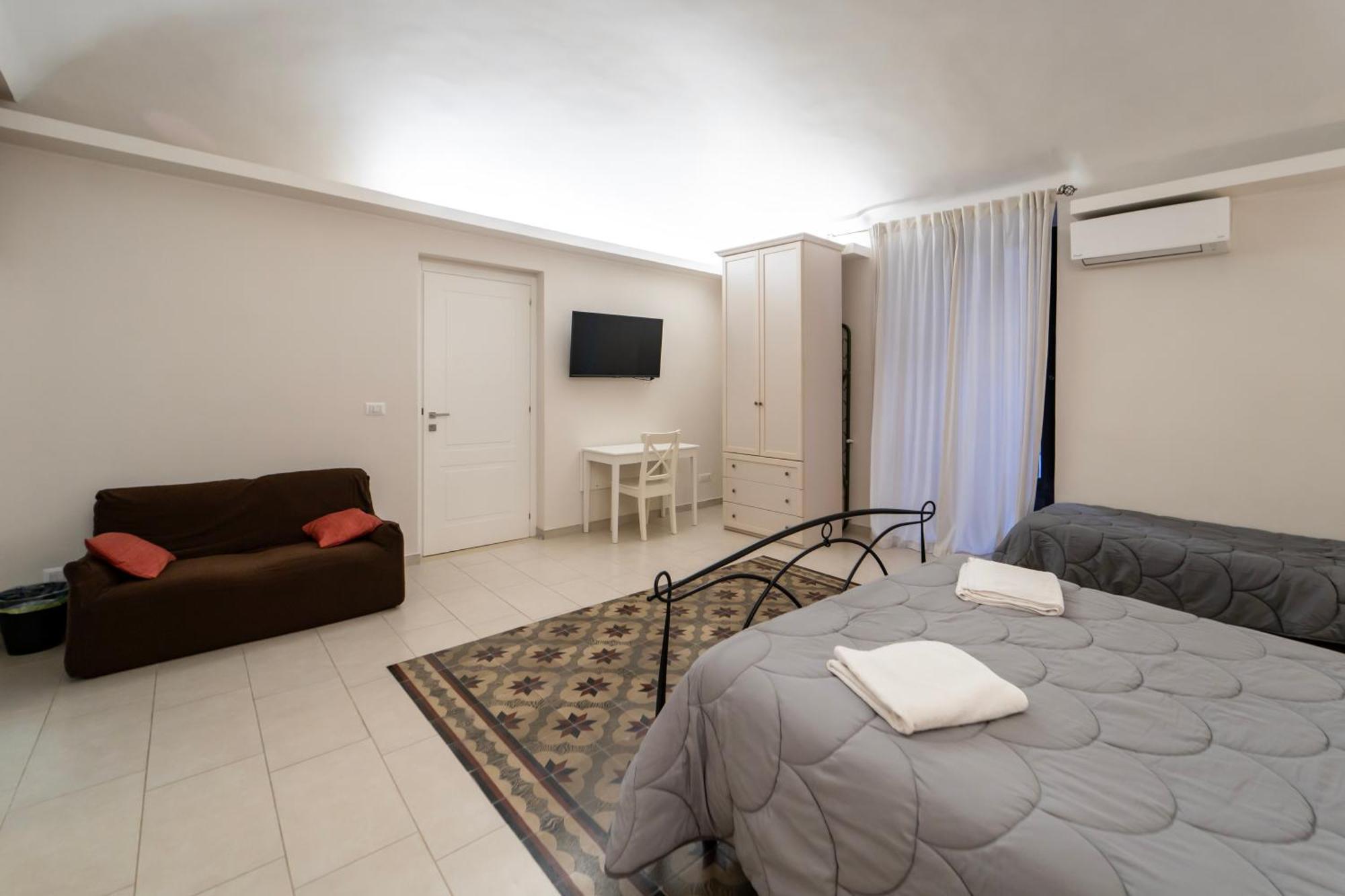 Bellinikatanesuite Catania Bagian luar foto